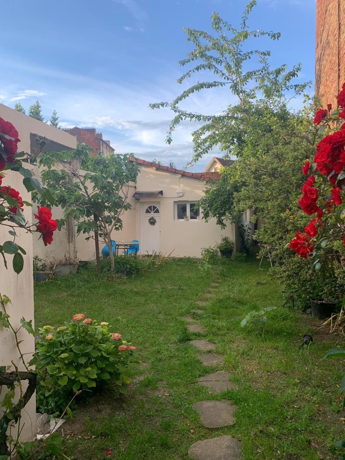 Maisonnette Au Calme Gennevilliers Extérieur photo